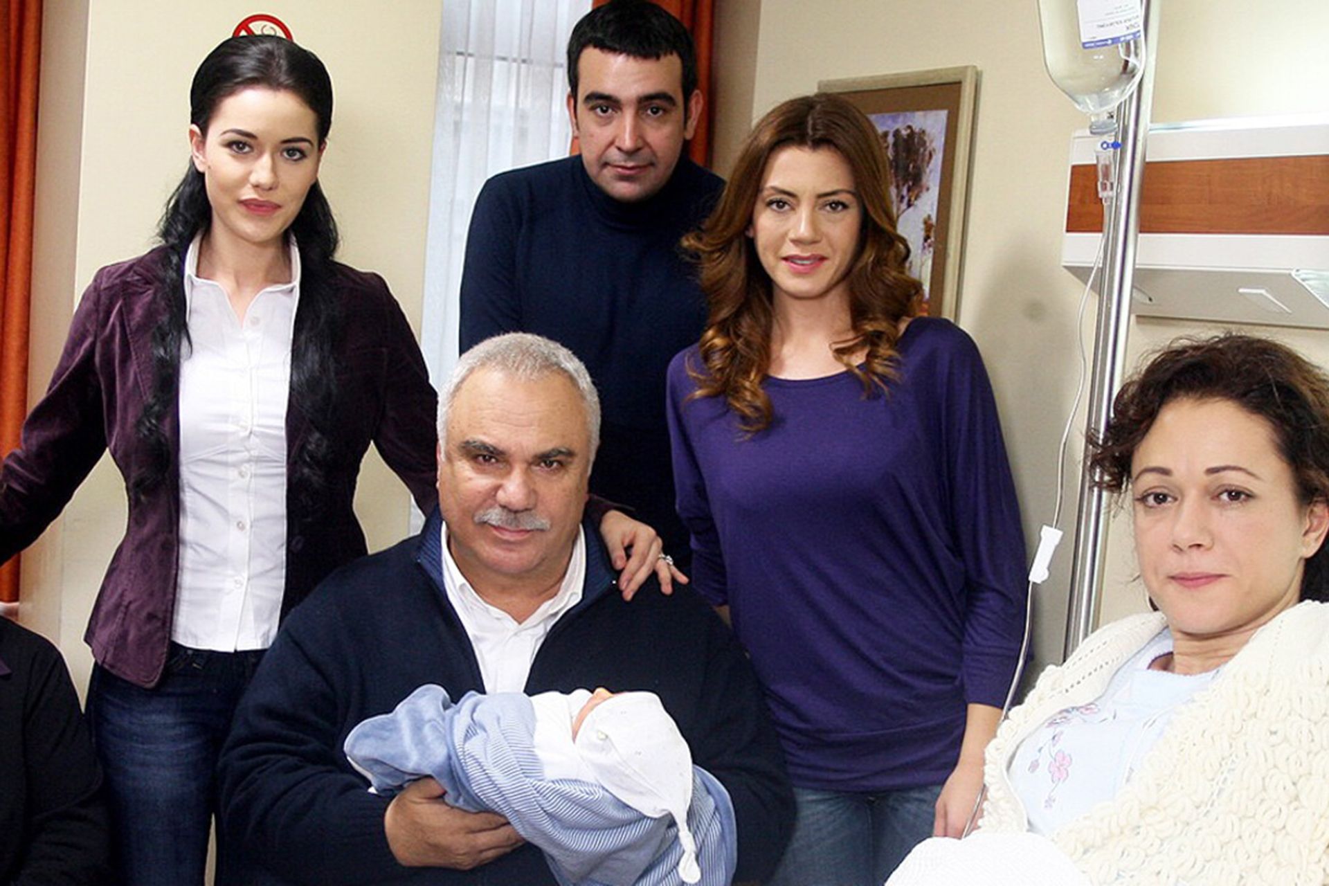 الدراما التركية "يابراق دوكومو" تعود كمسلسل حديث "هيسيت"