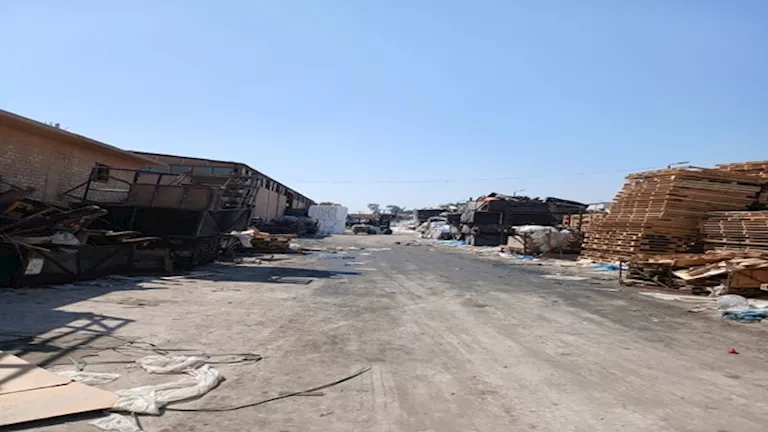 اشتعال حريقين في خردتين بمنطقتين منفصلتين في الجيزة خلال ساعة واحدة