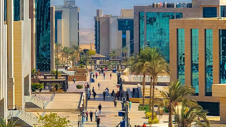 جامعة الجلالة تعلن رسوم العام الدراسي 2026/2027 وبرامج الشهادات المزدوجة مع جامعة ولاية أريزونا