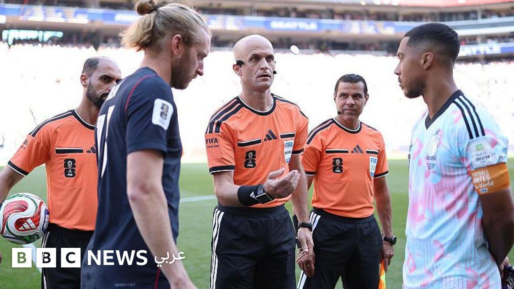 تعيين حكمين عربيين في طاقم تحكيم نصف نهائي كأس العالم 2026