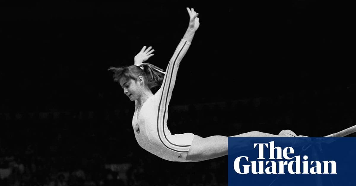 نادية كومانيتشي تحقق خمس علامات كاملة (10) في أولمبياد مونتريال 1976
