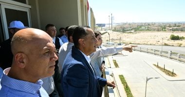 رئيس الوزراء المصري يتفقد تقدم مشروع مارينا 8 السياحي والأثري
