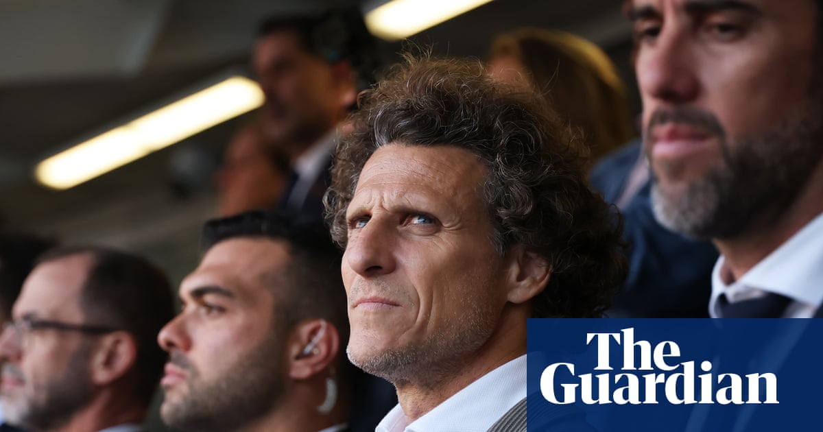 دييغو فورلان يخلف مارسيلو بييلسا في تدريب أوروغواي بصفة مؤقتة